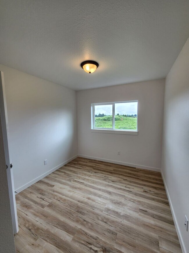 Building Photo - 1014 Peach Rd