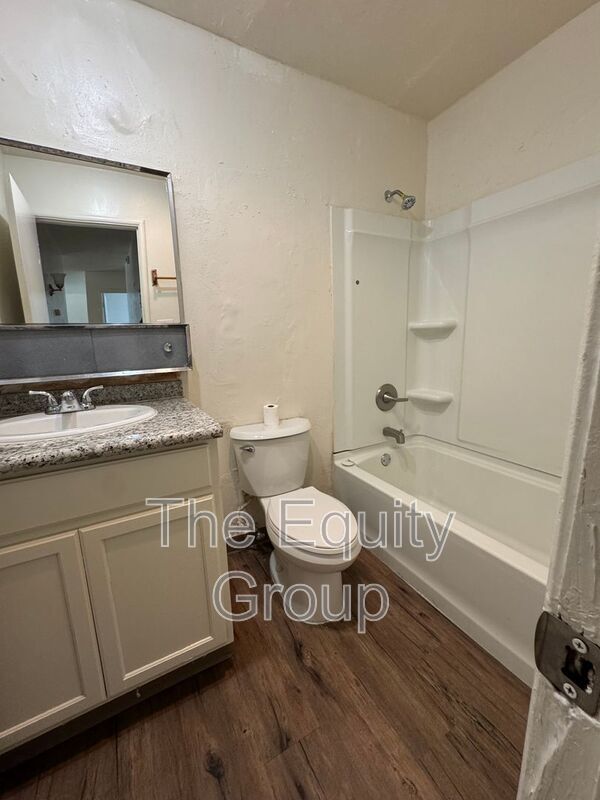 Building Photo - 352 S Blackstone St