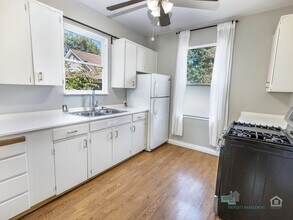 Building Photo - Charming 2-Bedroom Home with Private Yard in the Heart of St. Johns