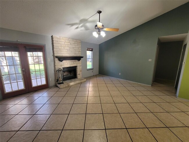 Building Photo - 501 Mountain Laurel Dr