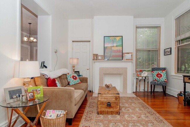 Building Photo - 5820 Alder St