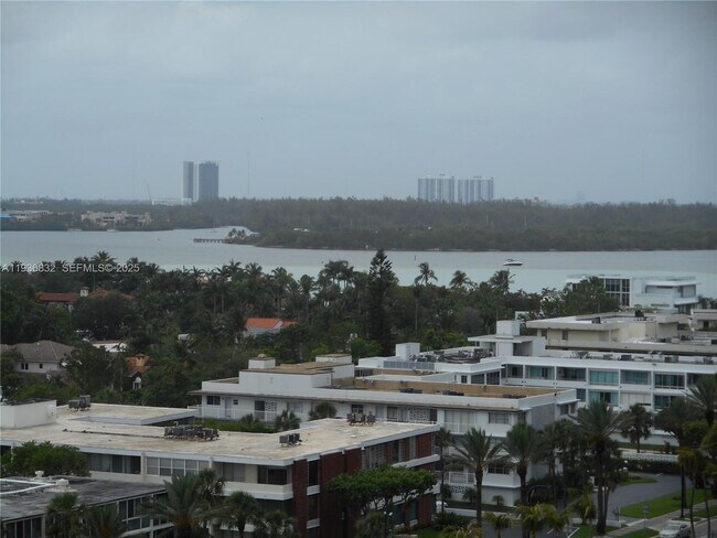 Building Photo - 10185 Collins Ave