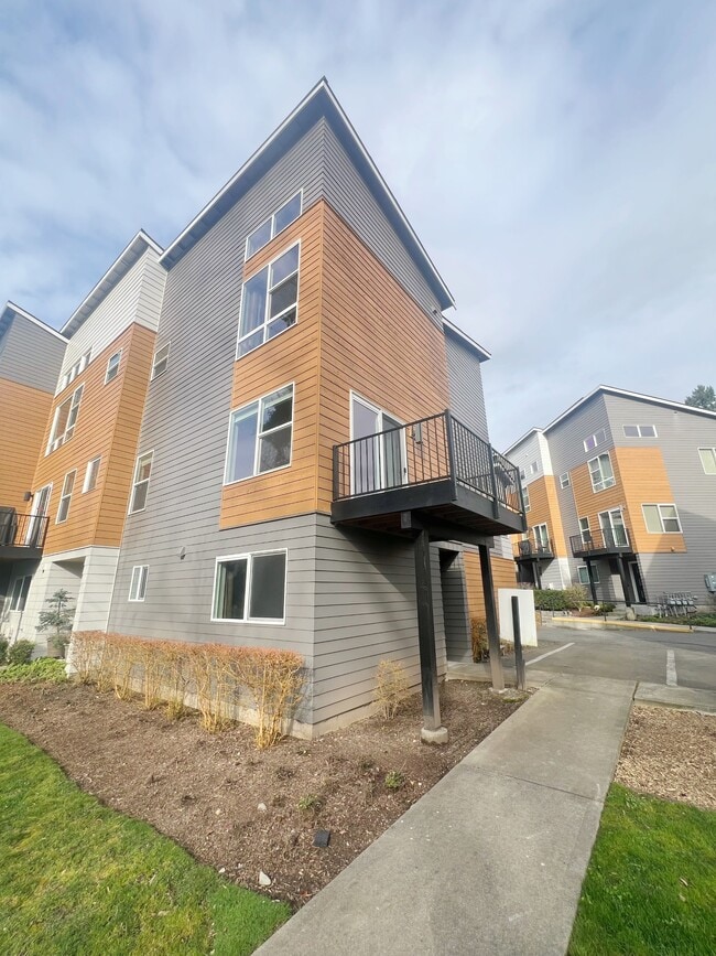 Building Photo - 18236 73rd Ave NE