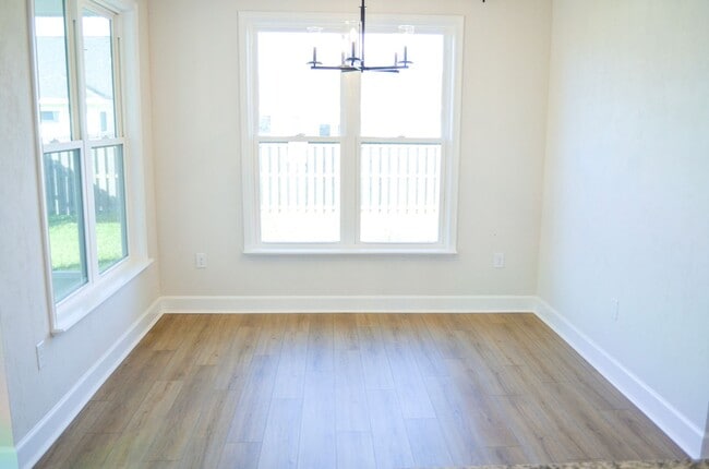 Building Photo - Savannah Station 3 Bedroom 2 Bath