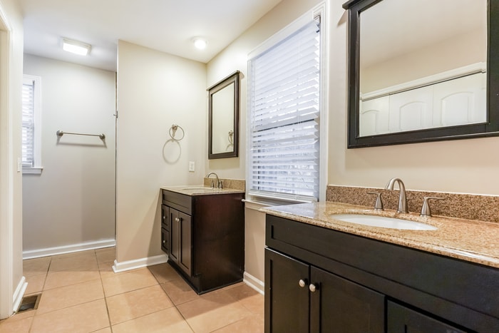 Building Photo - 107 Woodridge Dr