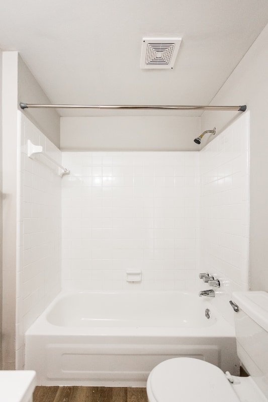 Building Photo - 1400 Seward Ave