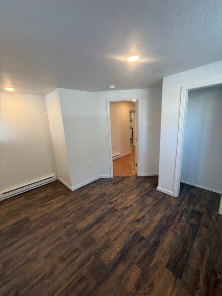 Building Photo - 118 Broadwater Ave