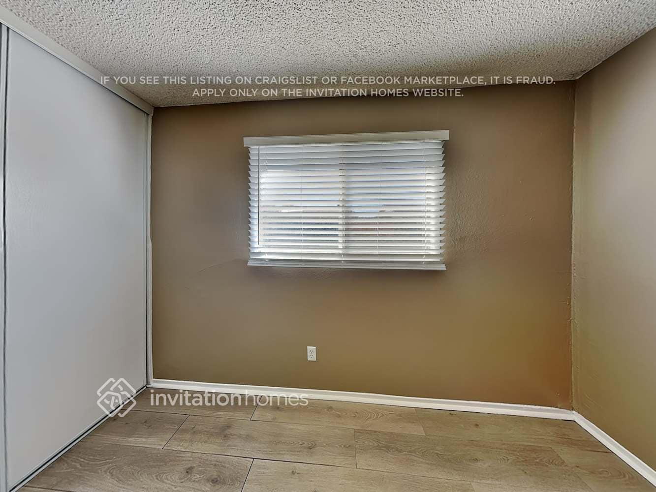 Building Photo - 10480 Hole Ave