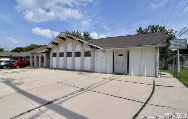 Building Photo - 514 Thames Dr