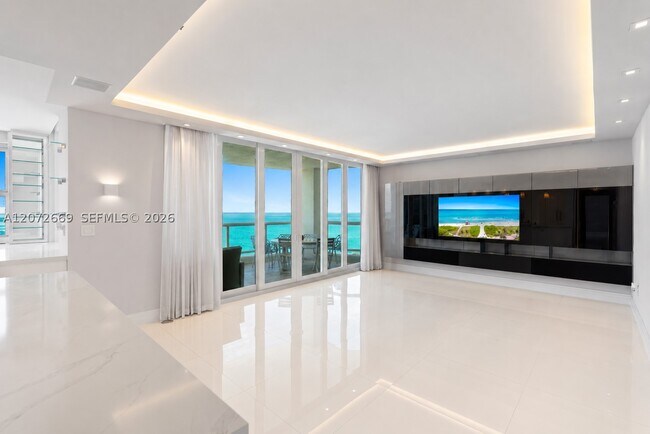 Building Photo - 4201 Collins Ave