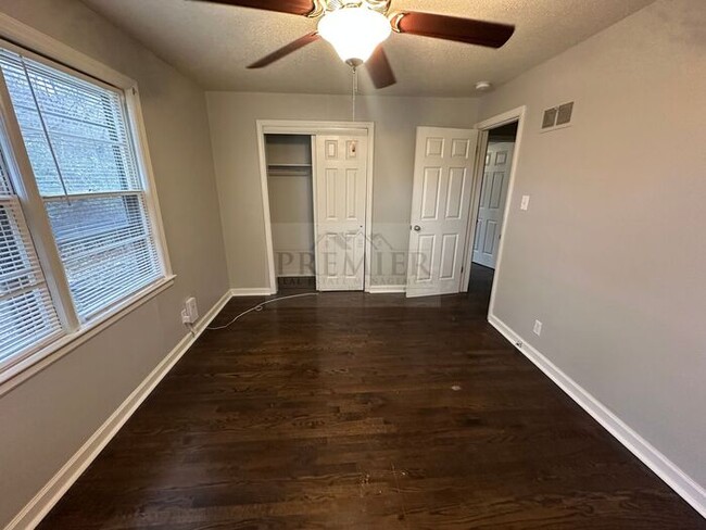 Building Photo - 10100 Blue Ridge Blvd