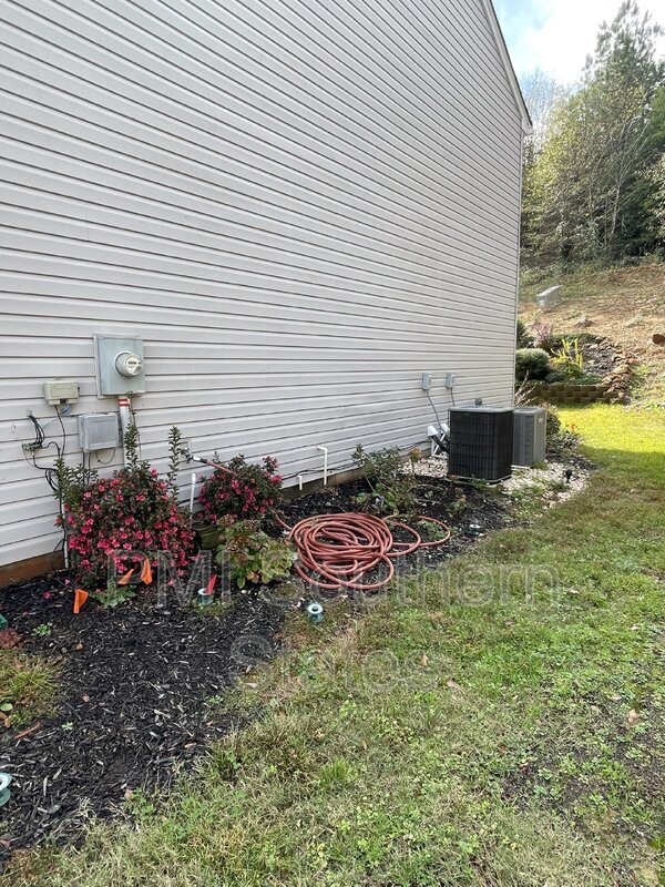 Building Photo - 16 Evonvale Ct