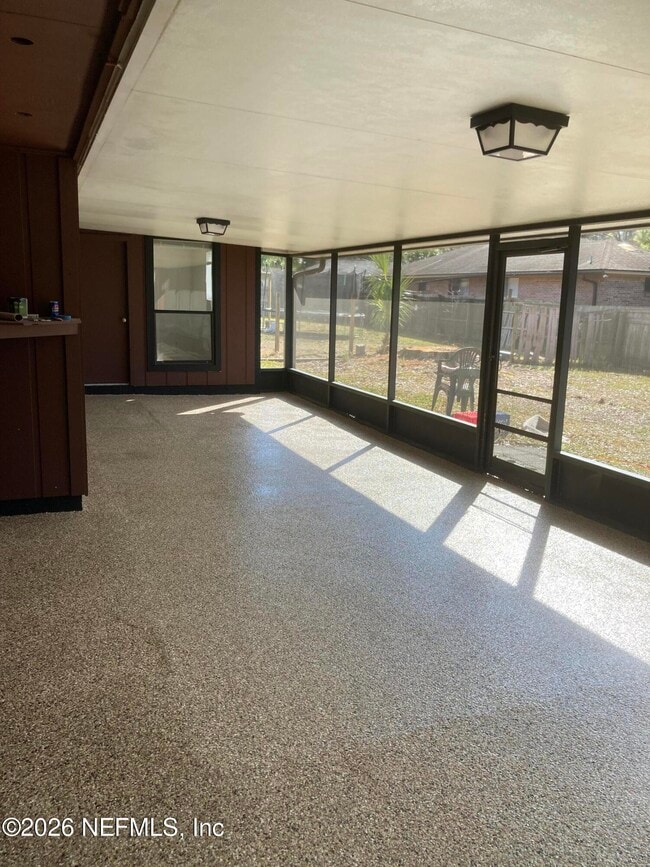 Building Photo - 5240 River Park Dr