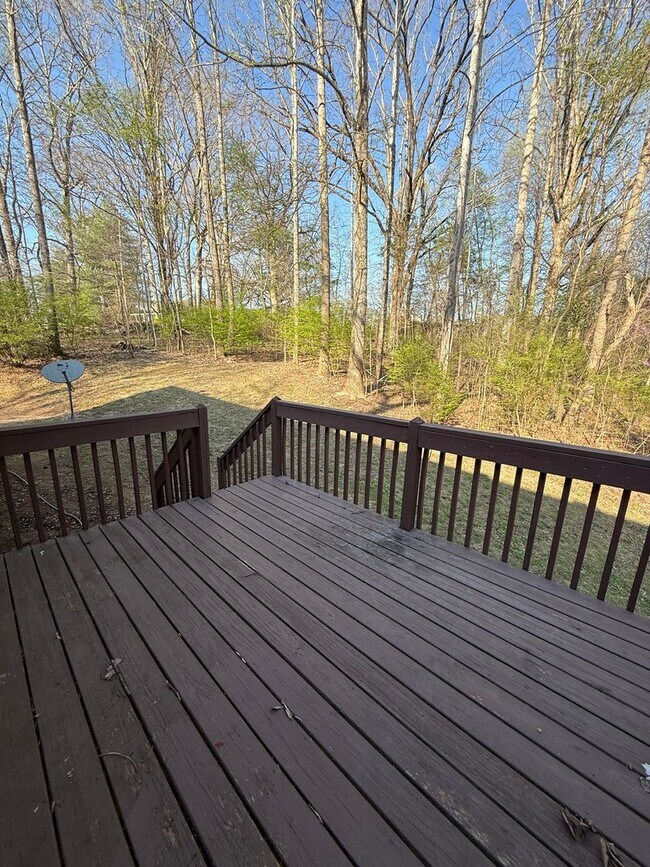 Building Photo - Beautiful House with Privacy