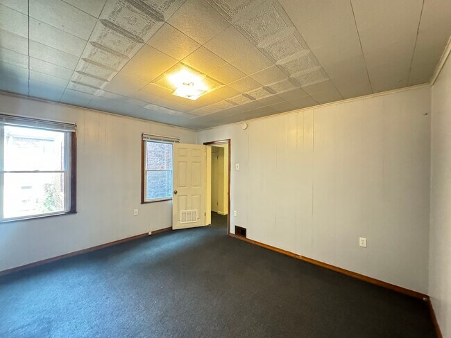 Building Photo - 505 Cato St