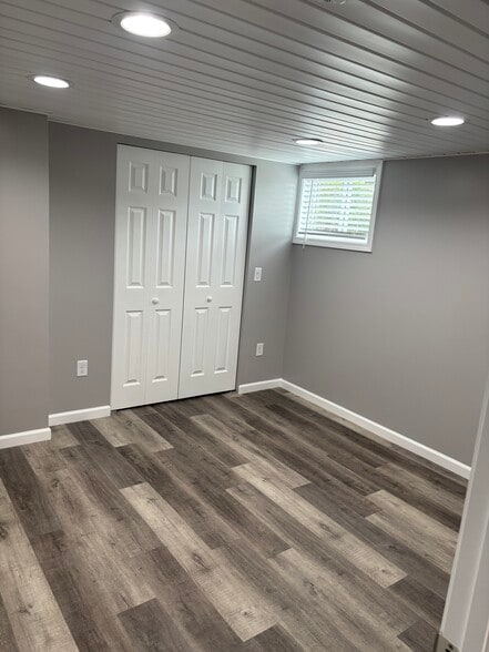 Building Photo - 15 N Wickliffe Cir