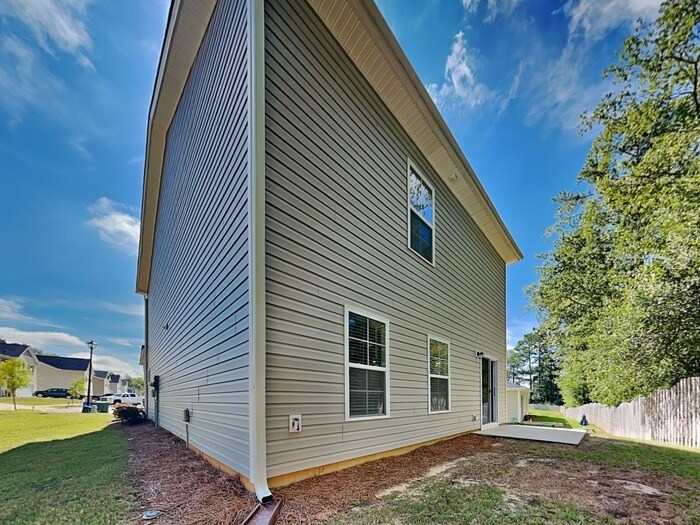 Building Photo - 278 Bent Holly Dr