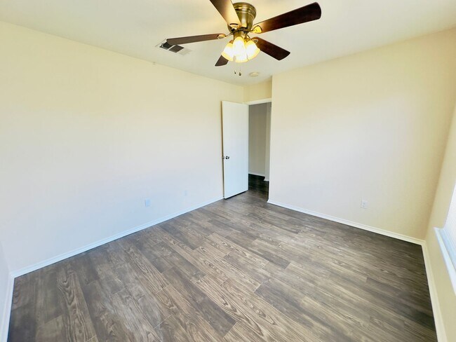 Building Photo - Spacious 4-Bedroom Home in Westwood – Leander ISD!