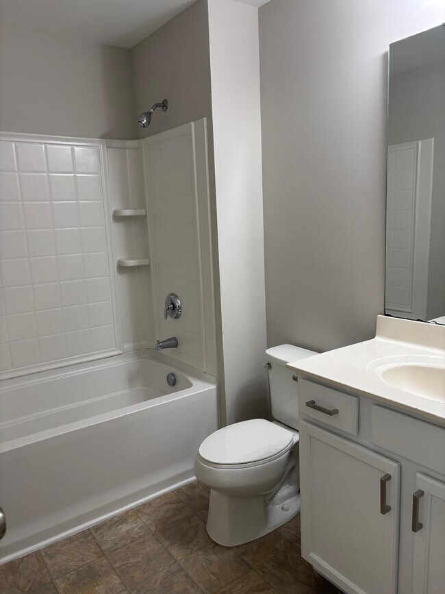 Building Photo - 311 Sandy Spring Ln