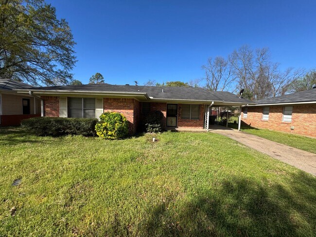 Primary Photo - Gorgeous 3 Bedroom in Anderson Island