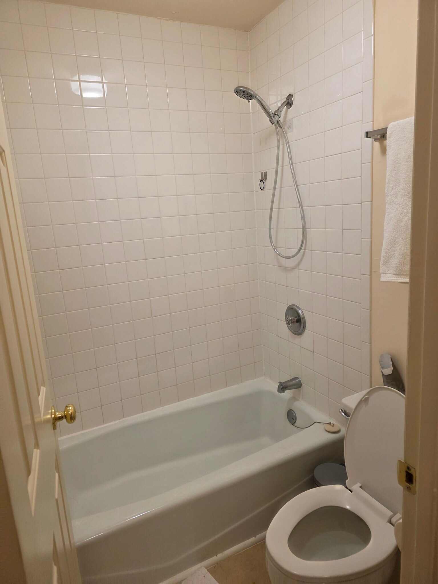 Building Photo - 1006 Russell Blvd