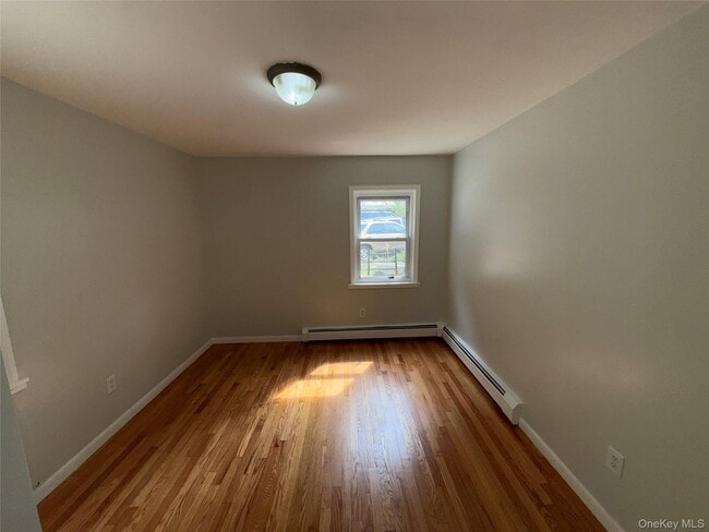 Building Photo - 18 Brook St