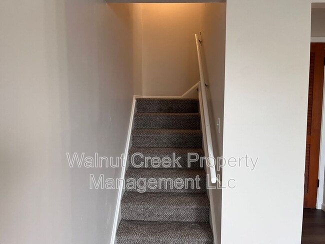 Building Photo - 5520 Beavercrest Dr