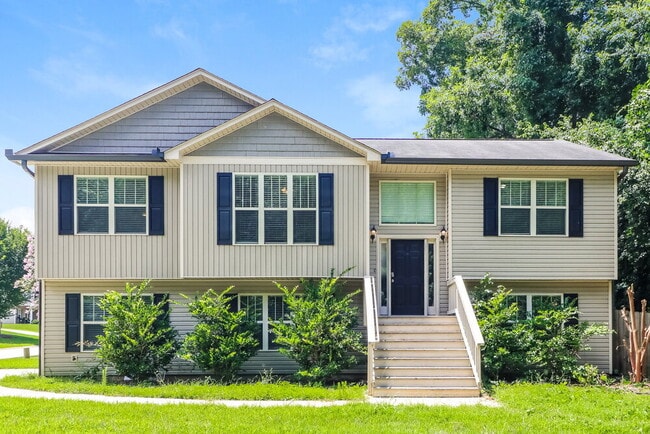 Building Photo - 100 Comet Ct