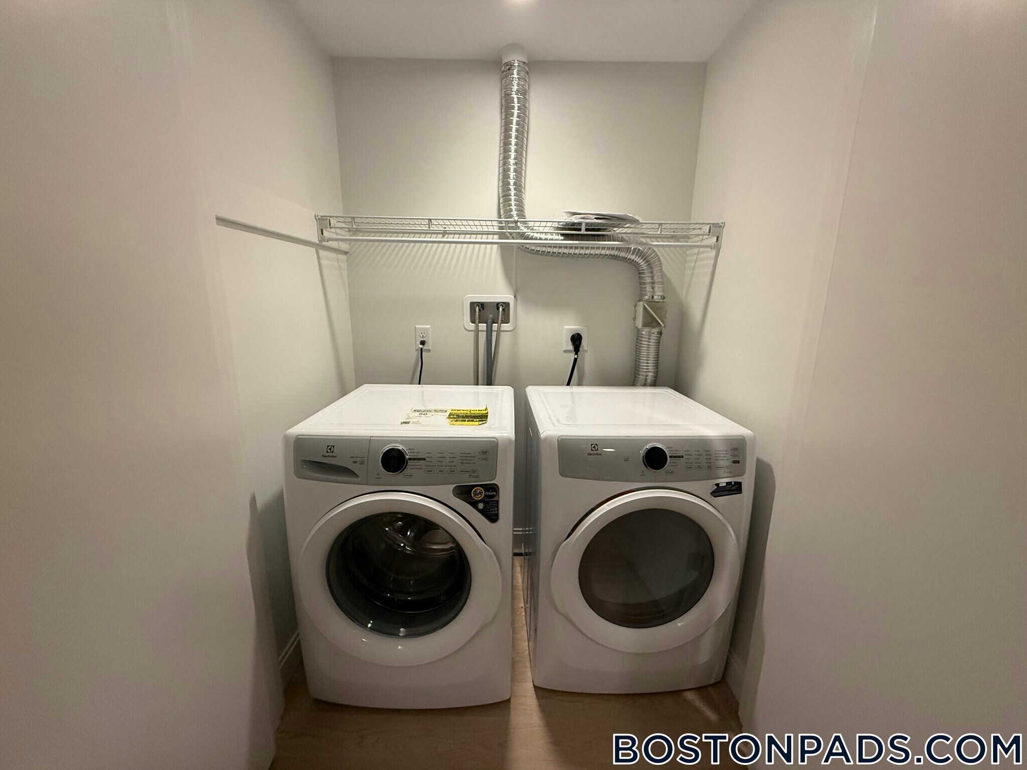 Building Photo - 55 Brighton Ave