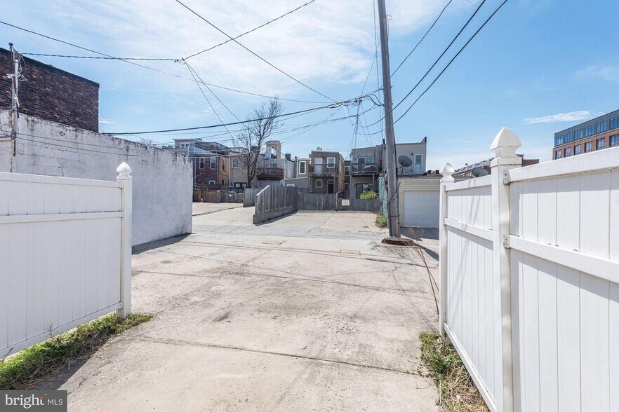 Building Photo - 81 W West St