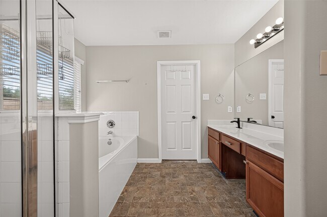 Building Photo - 25346 Barmby Dr