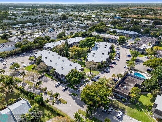 Building Photo - 3105 Oakland Shores Dr