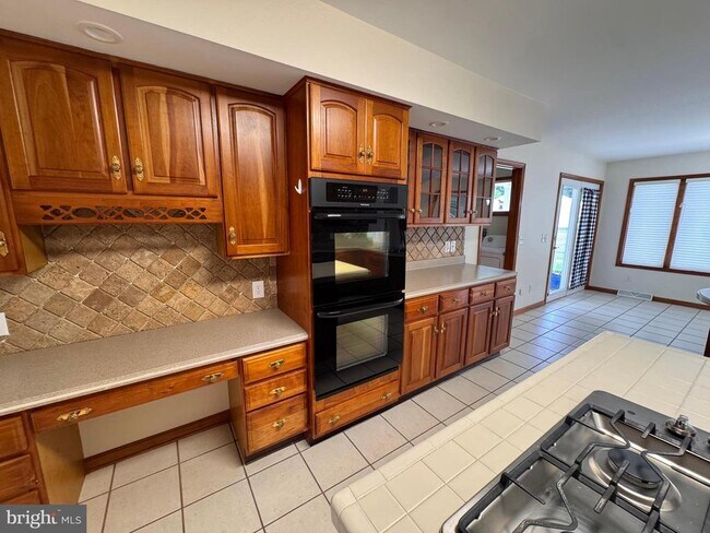 Building Photo - 3223 Halltown Rd
