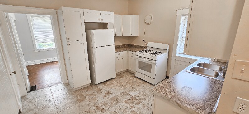 Building Photo - 4988 Odell St