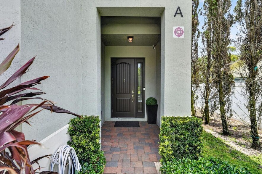 Building Photo - 1950 Juno Landing Ln