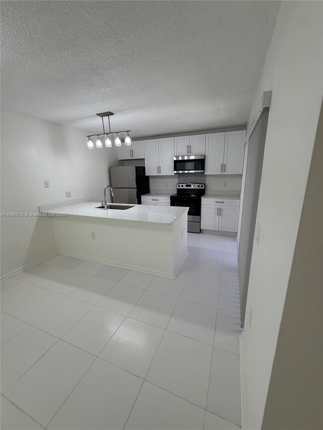 Primary Photo - 738 Mill Valley Pl