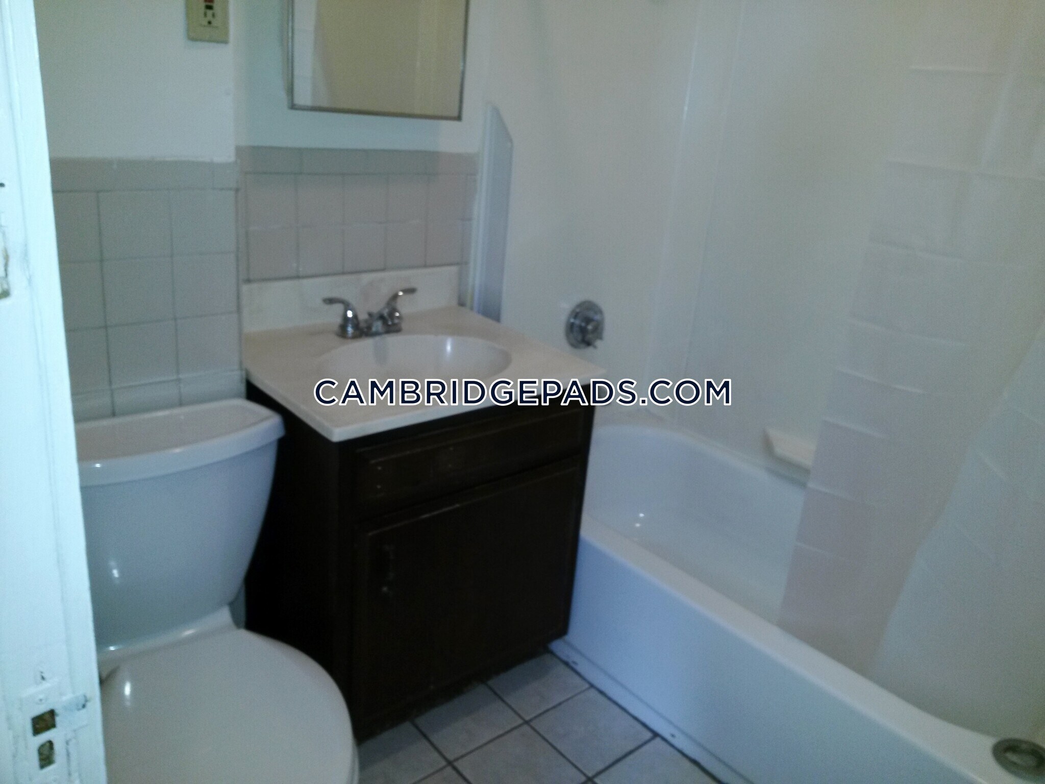 Building Photo - 124 Berkshire St