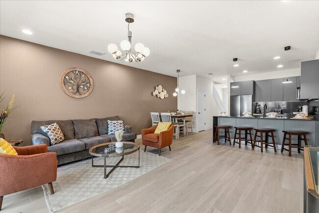 Building Photo - 1385 PEACEFUL Way