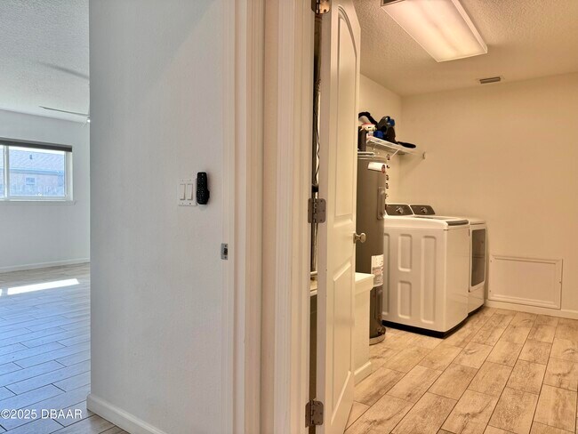 Building Photo - 126 Ormwood Dr