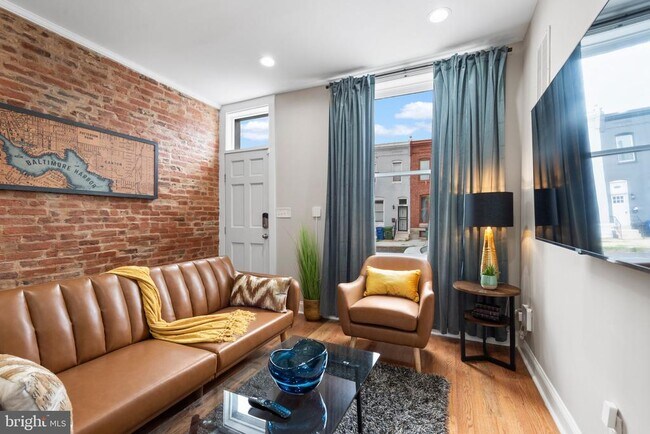 Building Photo - 2235 E Chase St