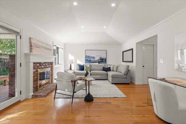 Building Photo - 1028 Clark Ave