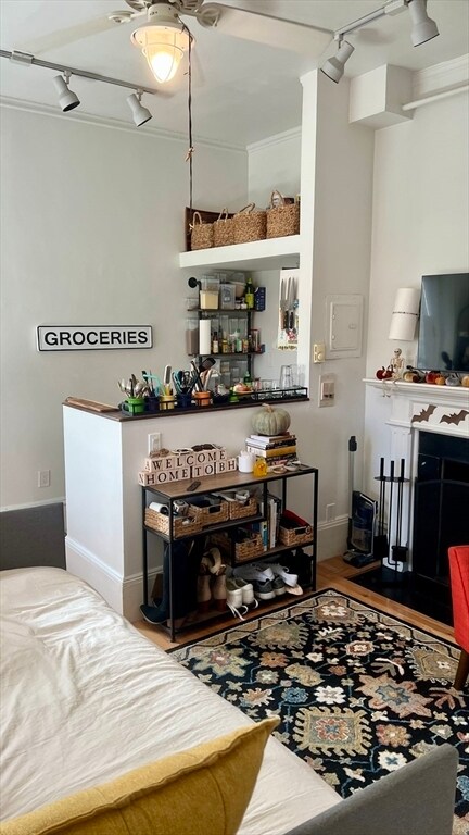 Building Photo - 49 Brimmer St