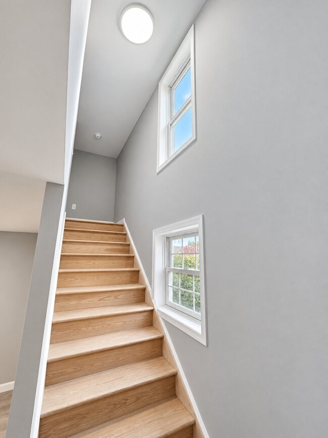Building Photo - 1324 Spruce St
