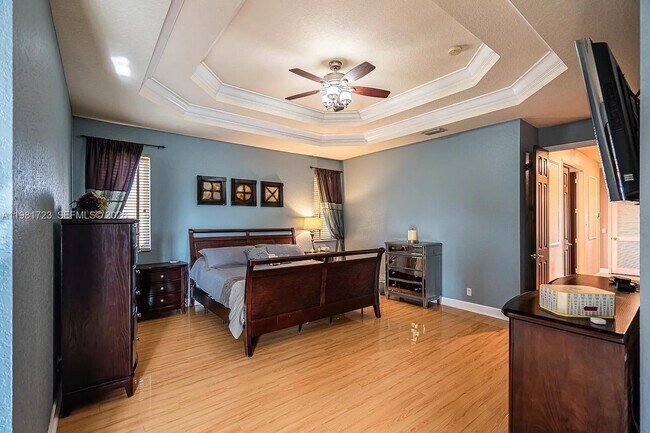 Building Photo - 3182 SW 189th Ave