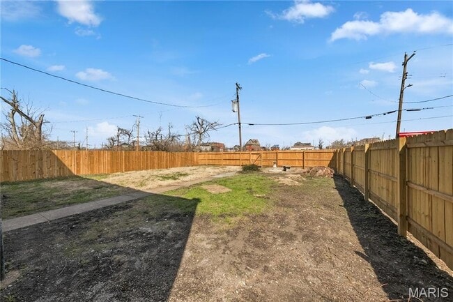 Building Photo - 4643 Evans Ave