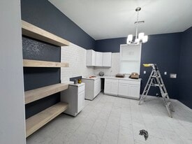 Building Photo - 1519 W 46th St