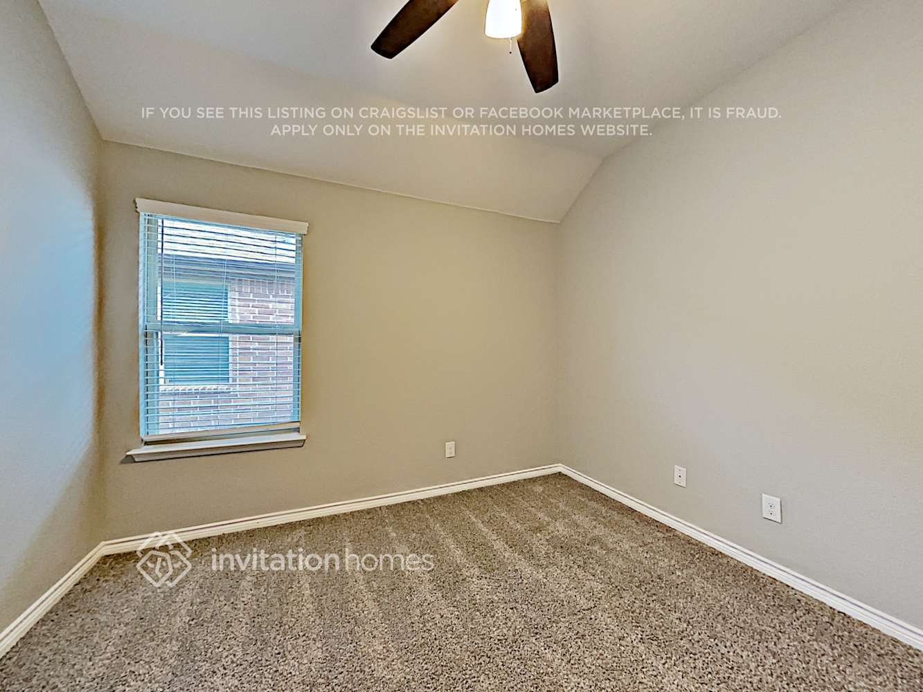 Building Photo - 717 Jamestown Ln