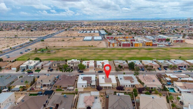 Building Photo - 14117 Rainbow Point Dr