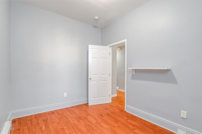 Building Photo - 396 Union St