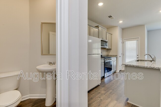 Building Photo - 818 Quaint Parish Cir